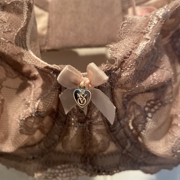 Victoria’s Secret 38DD NWT - Picture 4 of 4